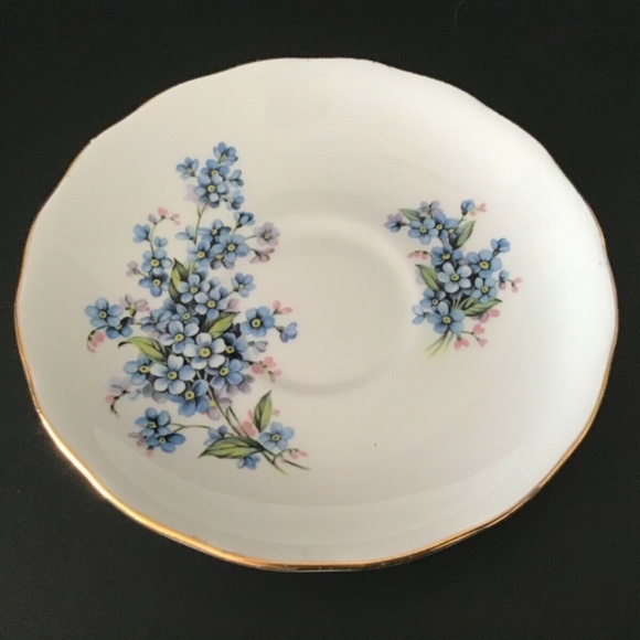 Royal Vale Bone China Tea Cup and Saucer Set - Picture 2 of 5